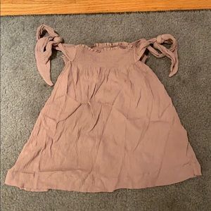 Beautiful off the shoulder American eagle top!